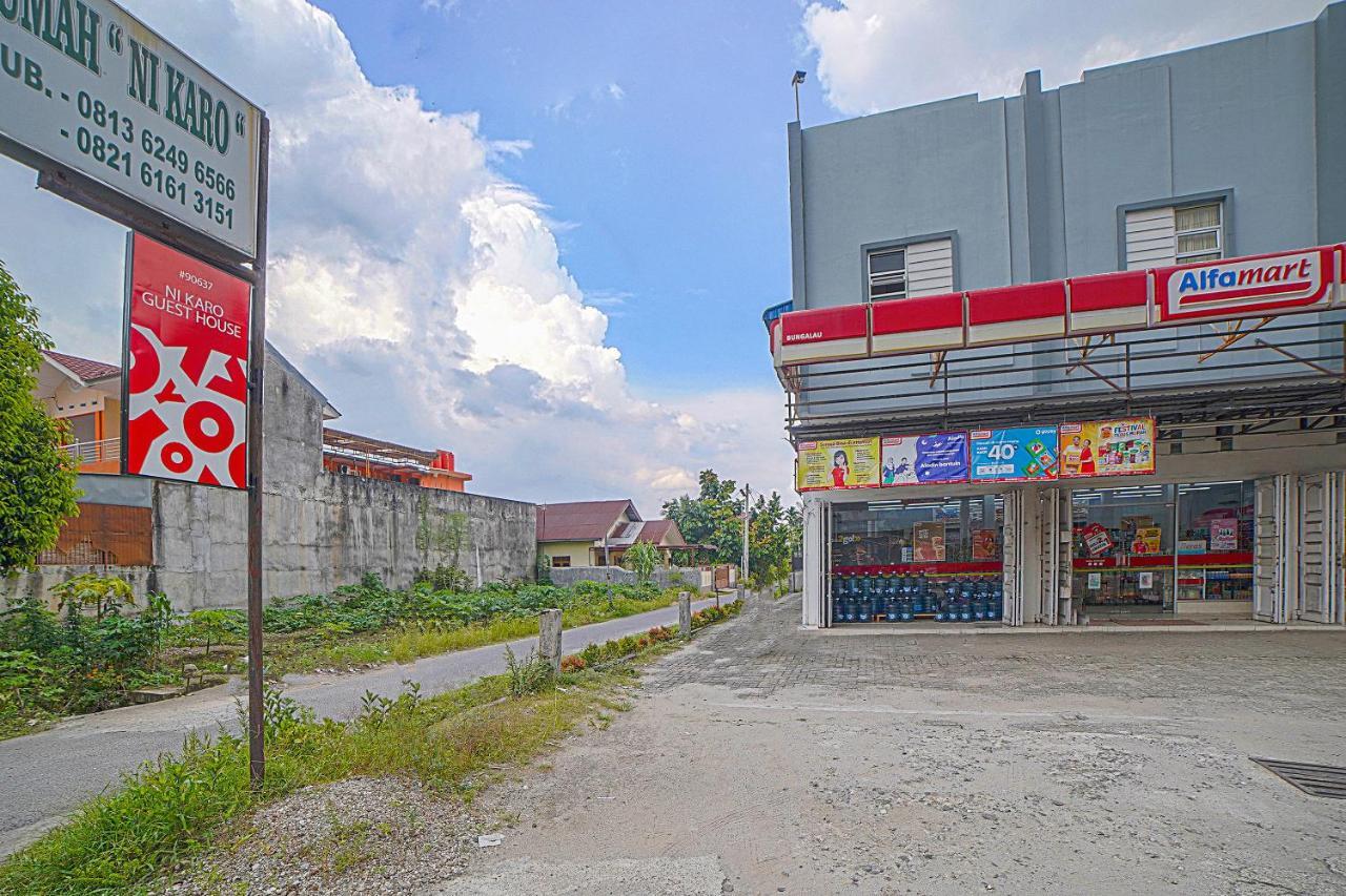 Oyo 90637 Rumah Ni Karo Medan Exterior photo